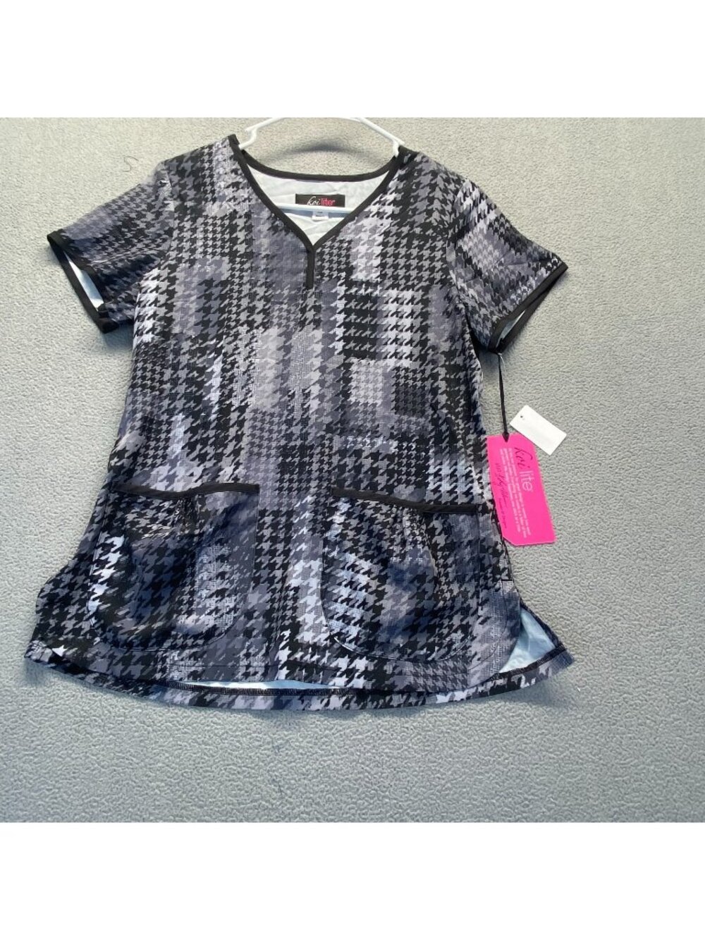 Koi Lite Women's V-neck Scrub Top Multicolor Pockets Size XS NEW